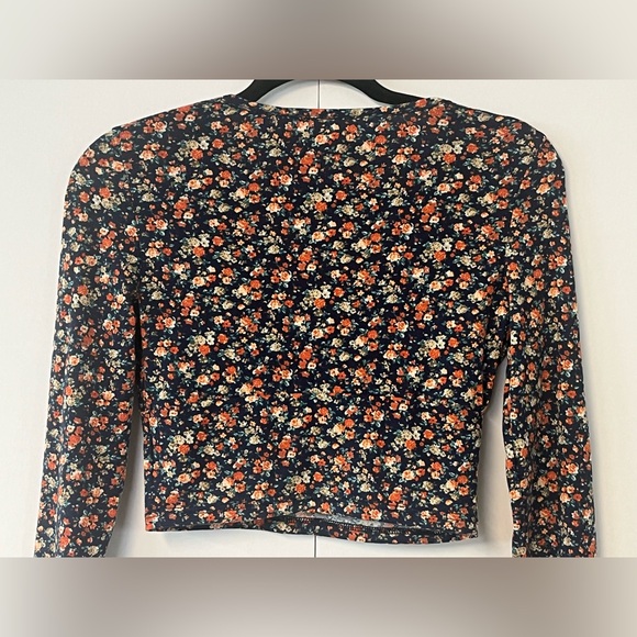 SHEIN dark blue Floral Long Sleeve Cropped Shirt. Size Small. - Picture 7 of 10